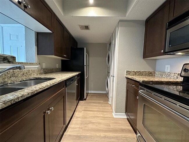 Building Photo - 10200 Gandy Blvd N