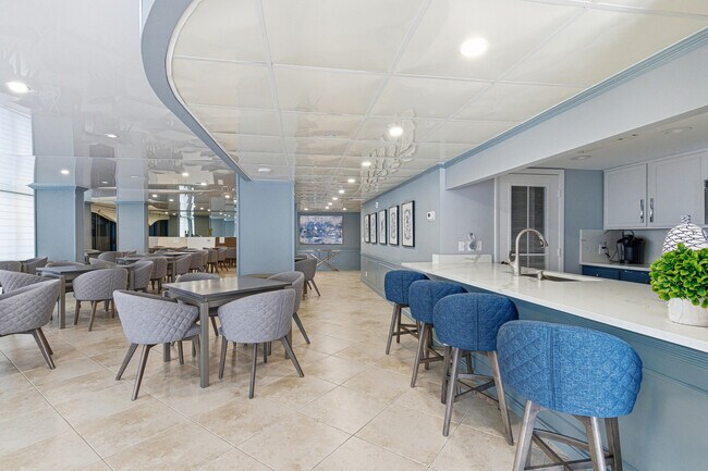 Building Photo - 4740 S Ocean Blvd