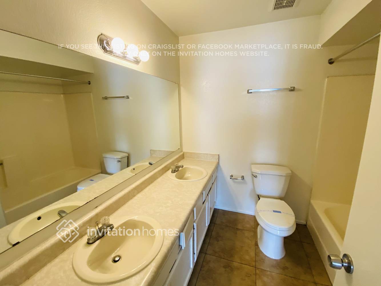 Building Photo - 2323 N Evergreen St