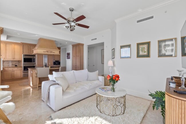 Building Photo - 5310 N Ocean Dr