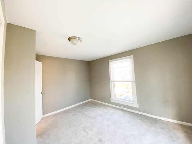 Building Photo - Beautiful 3 Bedroom Home!