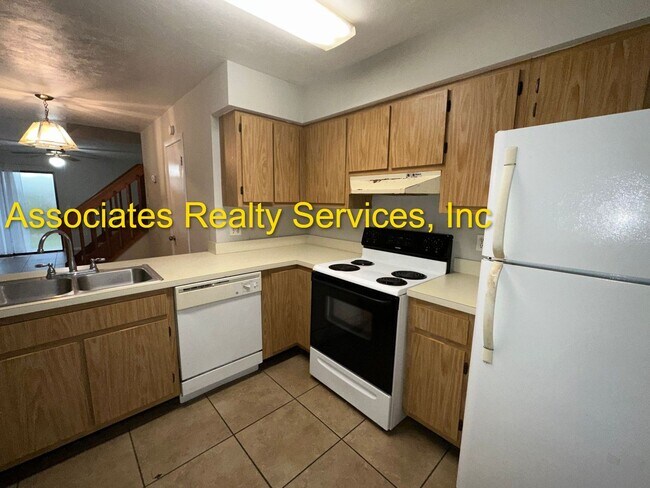 Building Photo - 2133 SW 39th Way