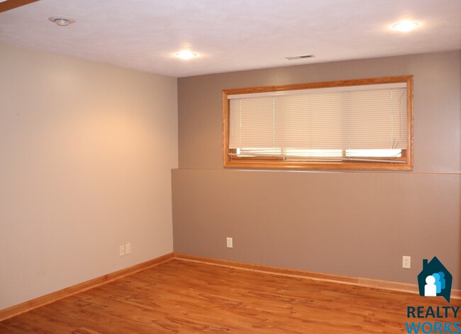 Building Photo - Wonderful 3 bedroom, 2 bath in South Lincoln