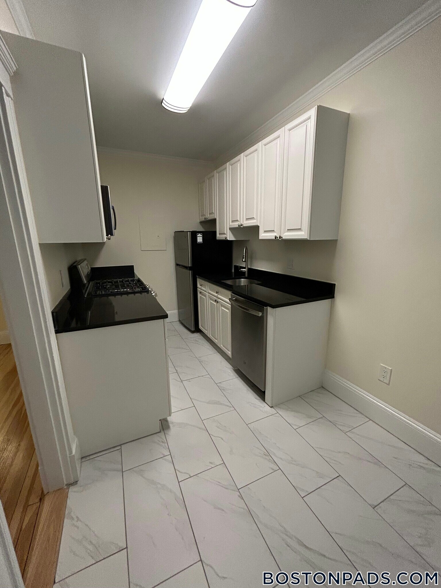 Building Photo - 26 Chauncy St