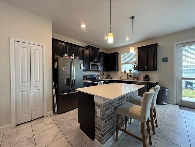 Building Photo - 2905 Title St