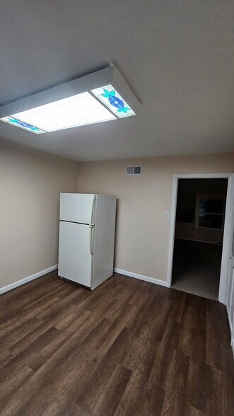 New Vinyl Floor - 2363 Mount Carmel Ave