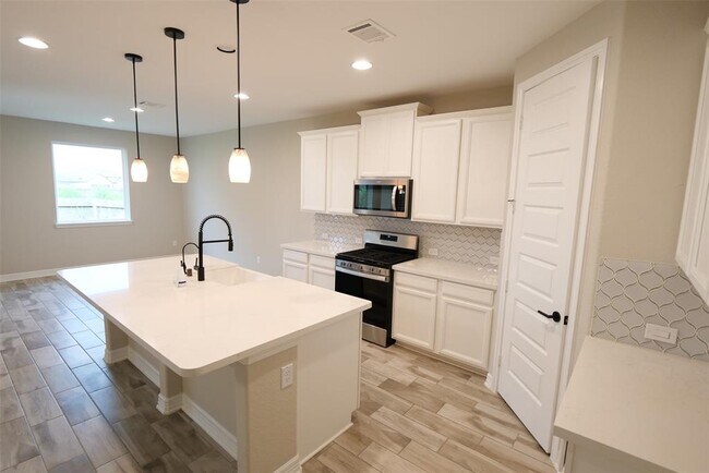 Building Photo - 25907 Rose Frost Ct
