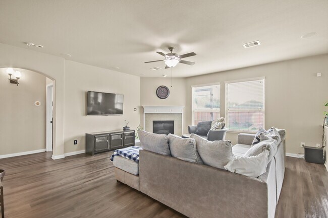 Building Photo - 25407 Terrain Park Dr