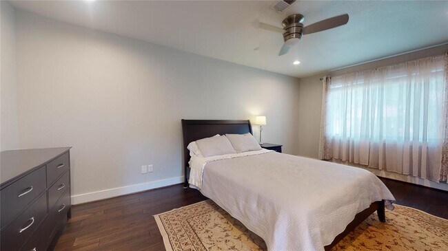 Building Photo - 3011 Larknolls Ln