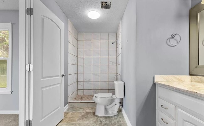 Building Photo - 2456 Saddleridge Dr