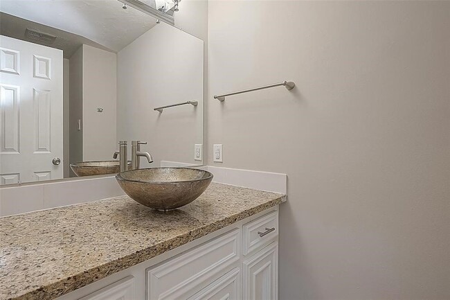 Building Photo - 3127 Ashfield Dr