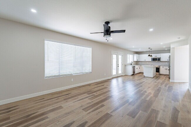 Building Photo - Newly Remodeled 3 bedroom in Goodyear!
