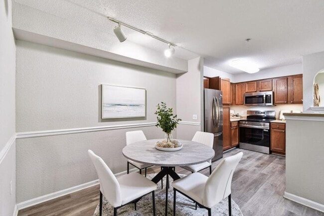Building Photo - 2 bedroom in Jacksonville FL 32216
