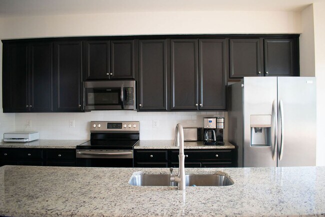 Building Photo - 2310 Avinity Ct