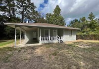 Building Photo - Spacious 3-Bedroom, 2-Bath Home in Silsbee...