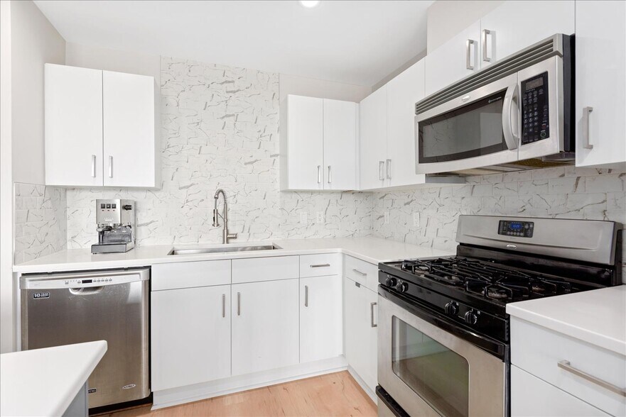 Kitchen - 3601 Arapahoe Ave