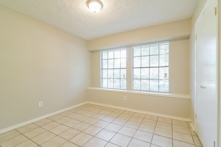 Building Photo - 22514 Dabney Manor Ln