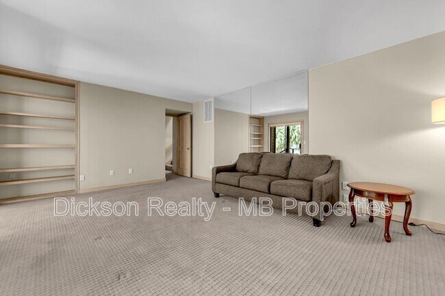Building Photo - 2205 S Arlington Ave