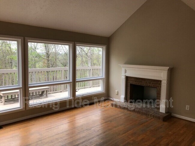 Building Photo - 2208 Mountain View Rd