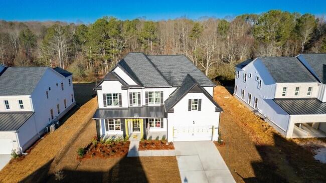 Building Photo - 6490 Pond Vw Dr