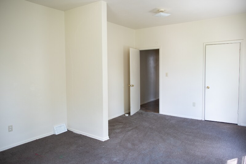 Building Photo - 1017 N Lang Ave