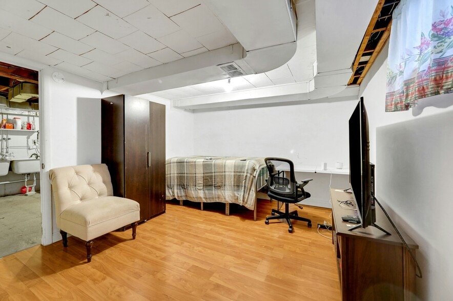 BASEMENT - 188 Luddington Ave