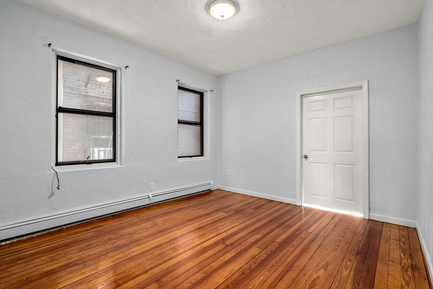 Building Photo - 34 Shelby St