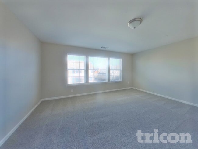 Building Photo - 2020 Universe Ct