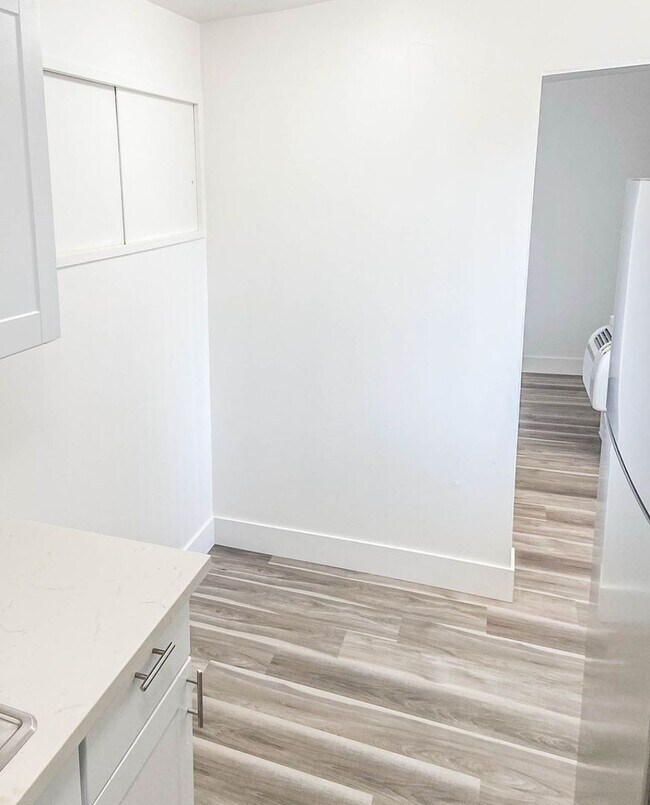 Interior Photo - 5478 Carlson Dr