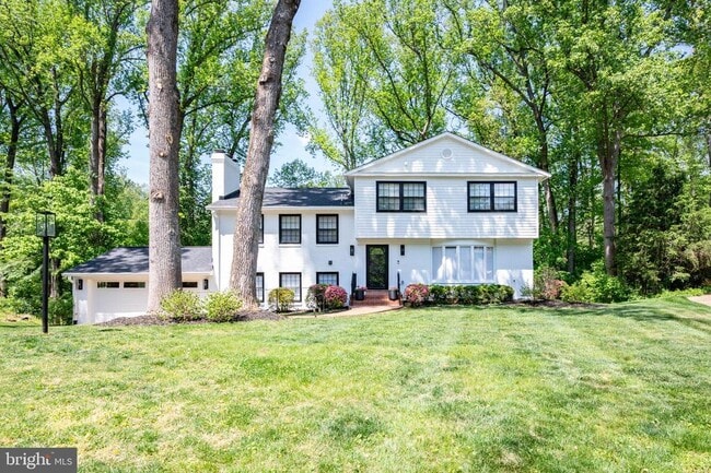 Building Photo - 1554 Forest Villa Ln