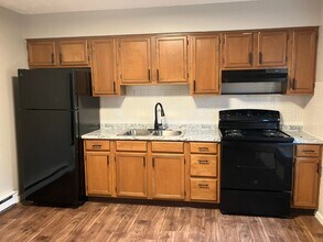 Building Photo - 2 Bedroom and 1.5 Bath Townhome - Troy, Ohio!