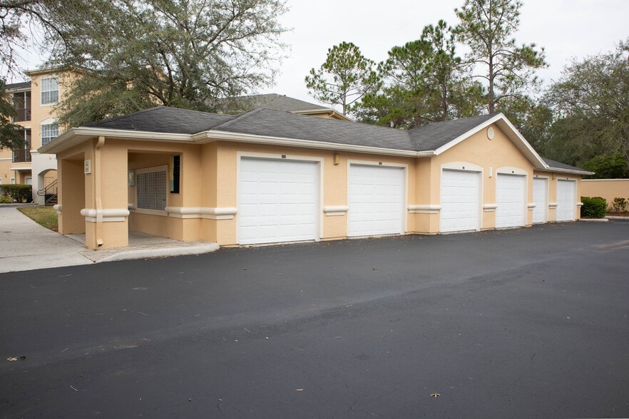 Building Photo - 5125 Palm Springs Blvd