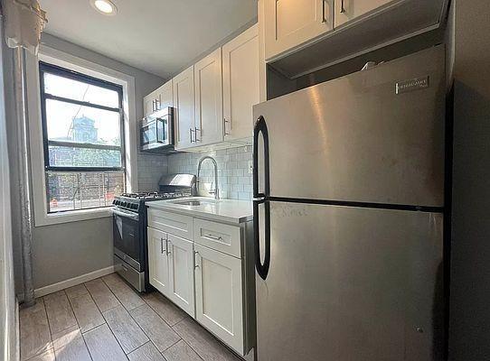 Primary Photo - 1 bedroom in BRONX NY 10453