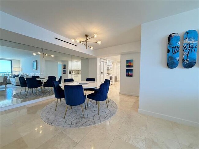 Building Photo - 1111 Crandon Blvd