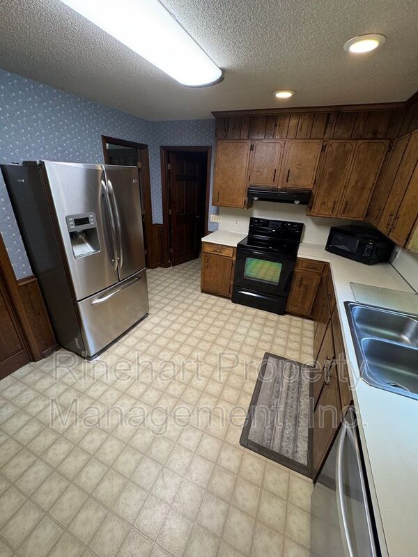 Building Photo - 4580 Pennington Rd