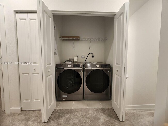 Building Photo - 2429 SE 28th Dr