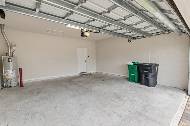 Building Photo - 12327 SW Sand Dollar Wy