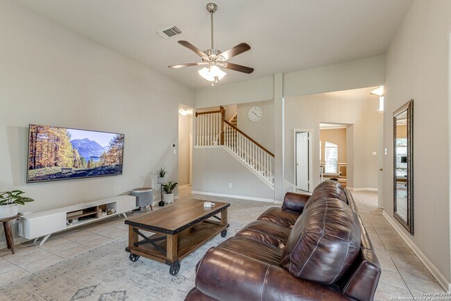 Building Photo - 2026 Thicket Trail Dr