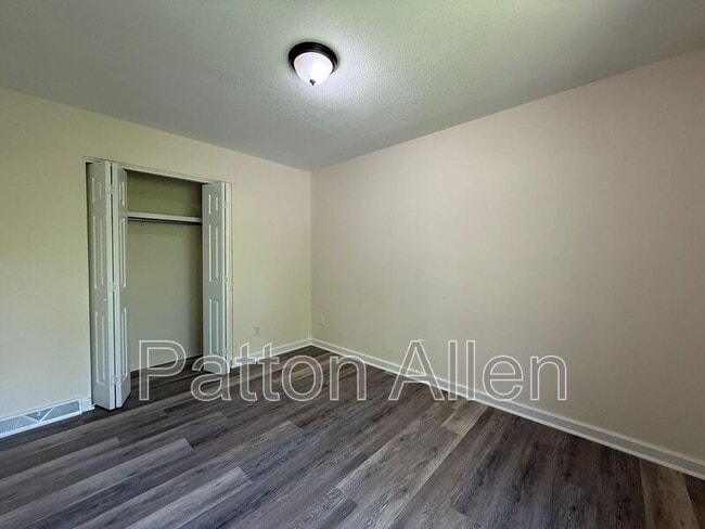 Building Photo - 55 Dawnwood Cir