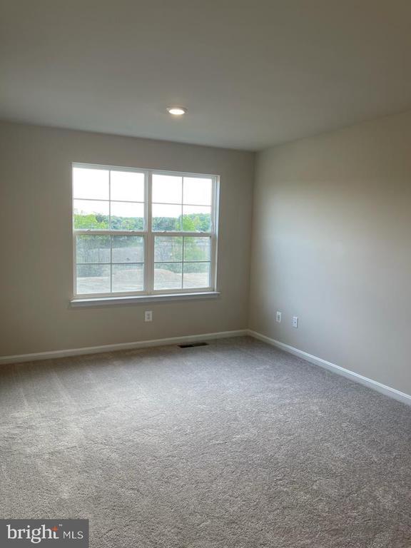 Building Photo - 123 Tye Ct