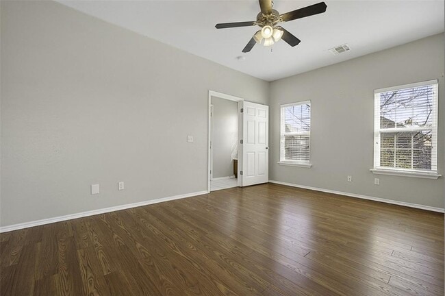 Building Photo - 5924 SE 66th St