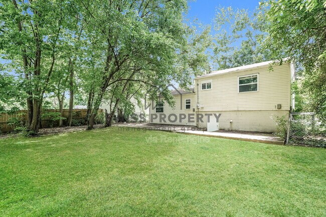 Building Photo - 5422 Everson Rd N