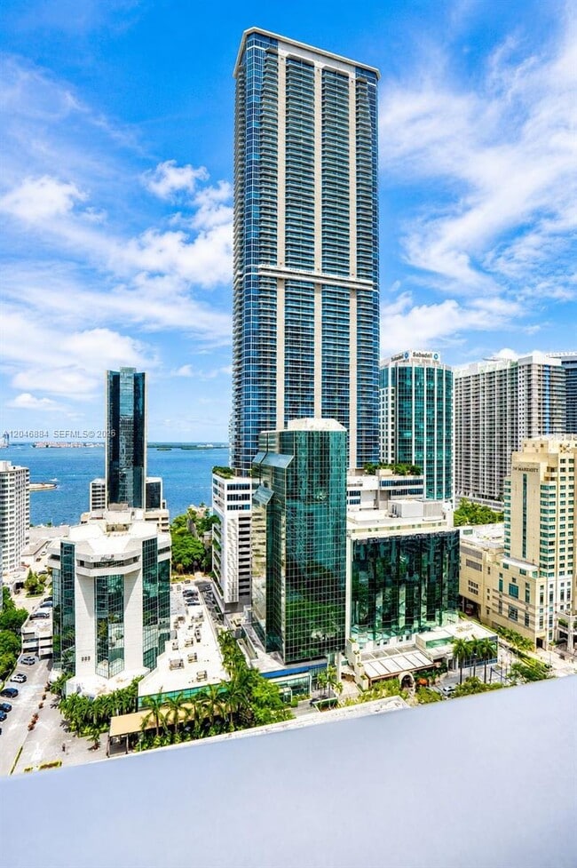 Building Photo - 1010 Brickell Ave