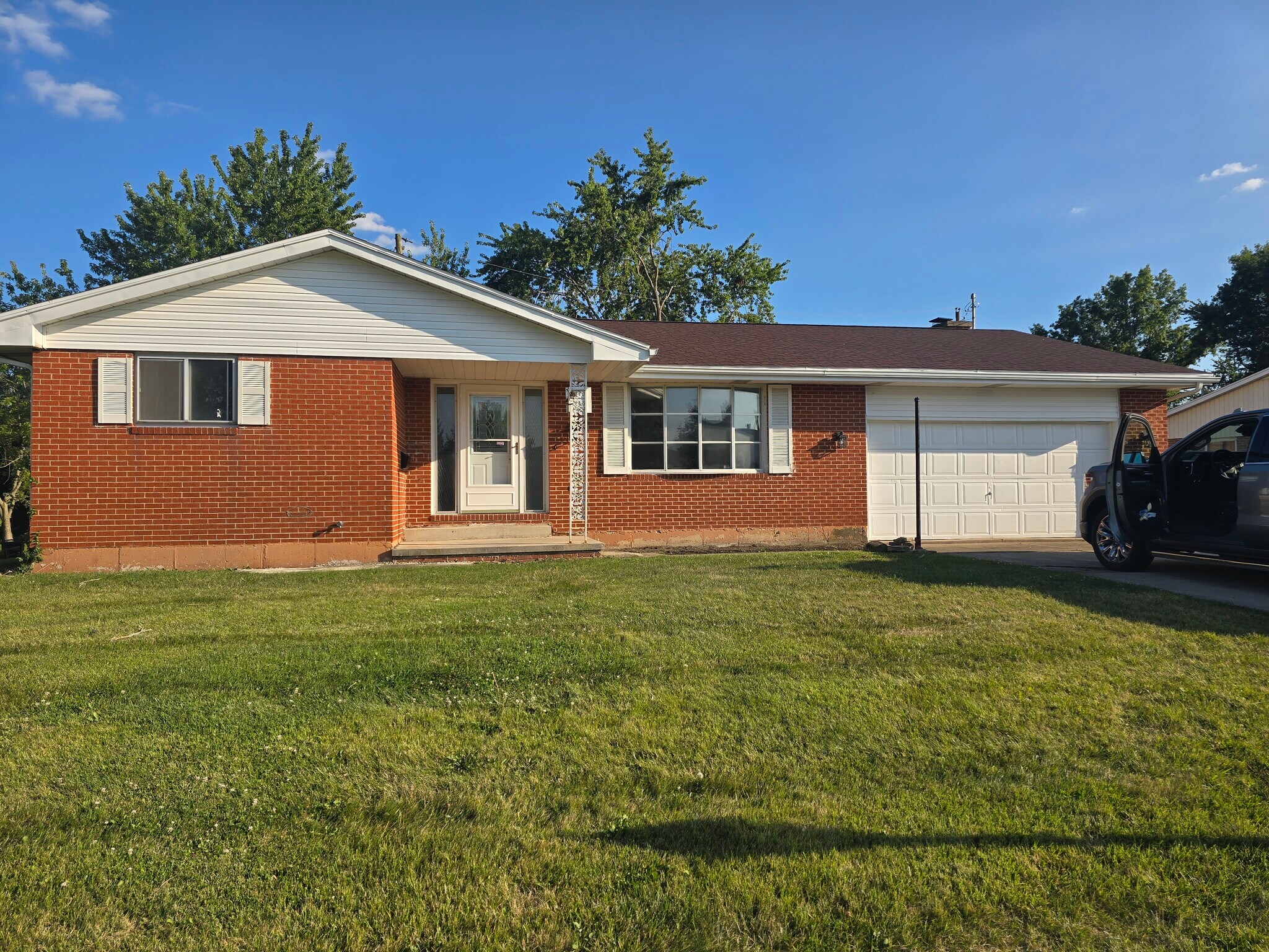 Building Photo - 1803 Mound Rd