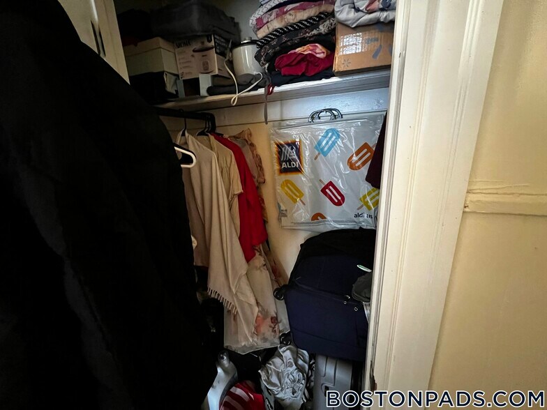 Building Photo - 881 Huntington Ave