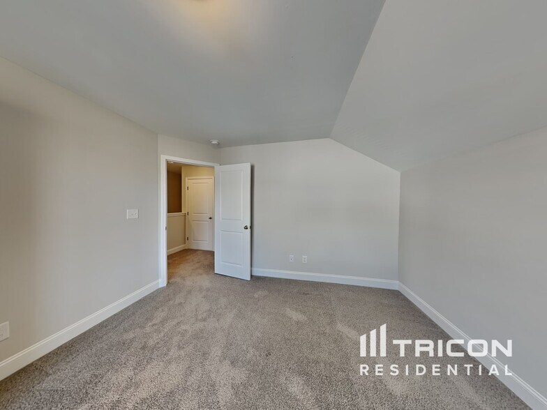 Building Photo - 25 Fish Whistle Ct
