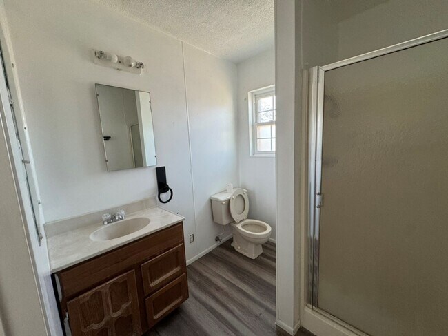 Building Photo - 1509 S Main Ave