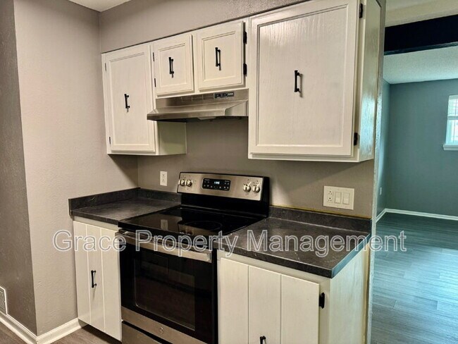 Building Photo - 16259 W 10th Ave