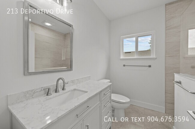 Building Photo - 213 Deportivo Dr