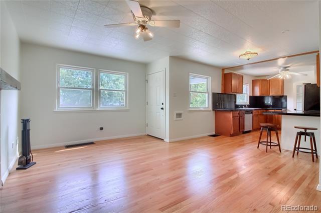 Building Photo - 1479 S Steele St